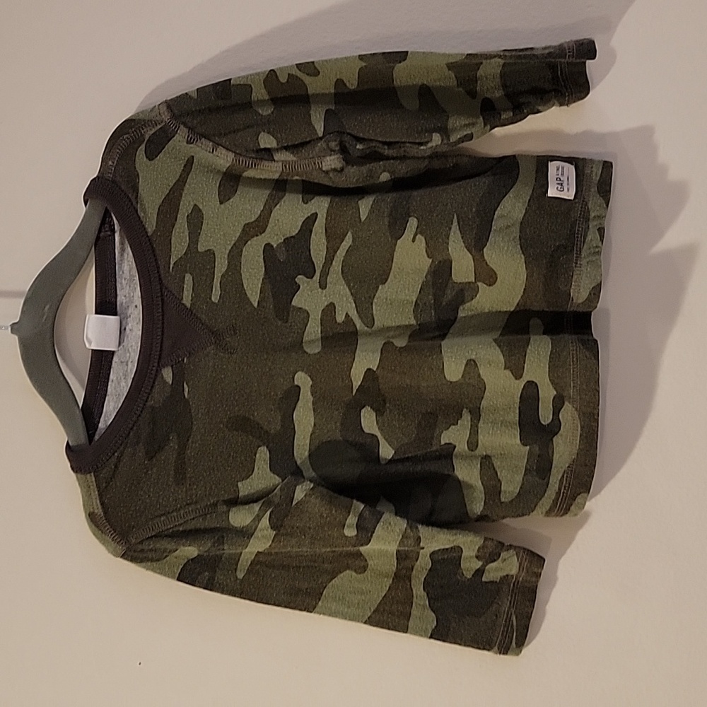 Gap Baby Gap Kids Tee Shirt camo long sleeve 18-24 months